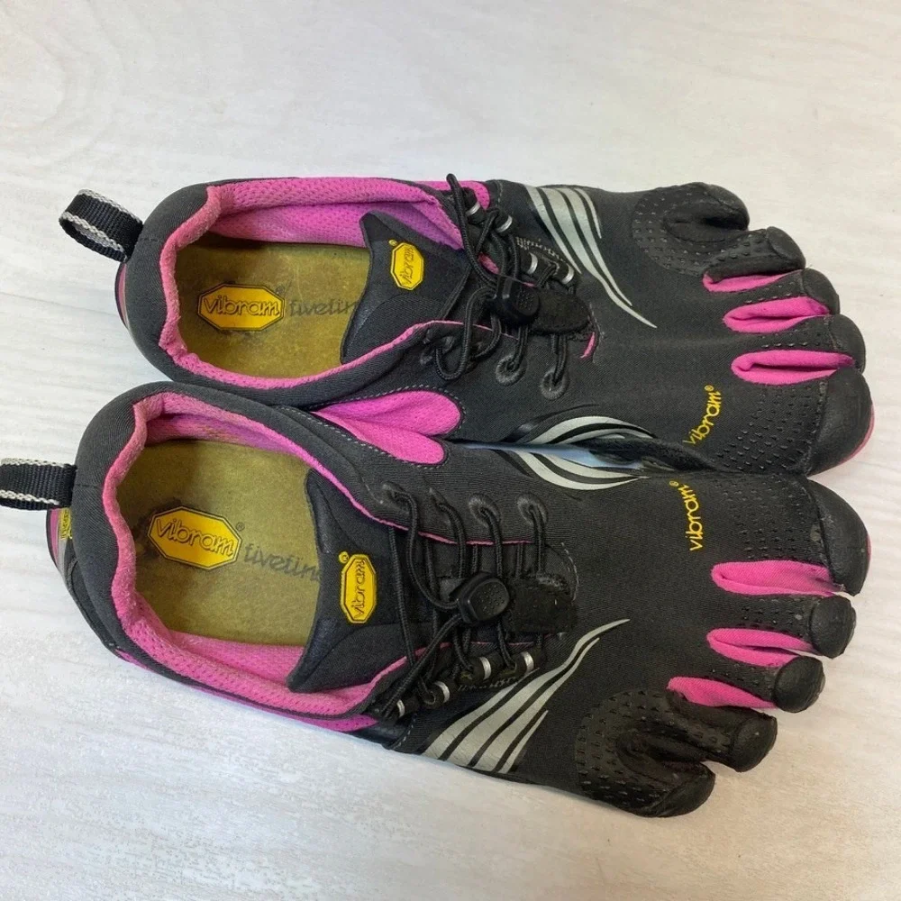 Vibram Womens 38 FiveFingers Bikila EVO Shoes Black Pink 14W3503 Barefoot